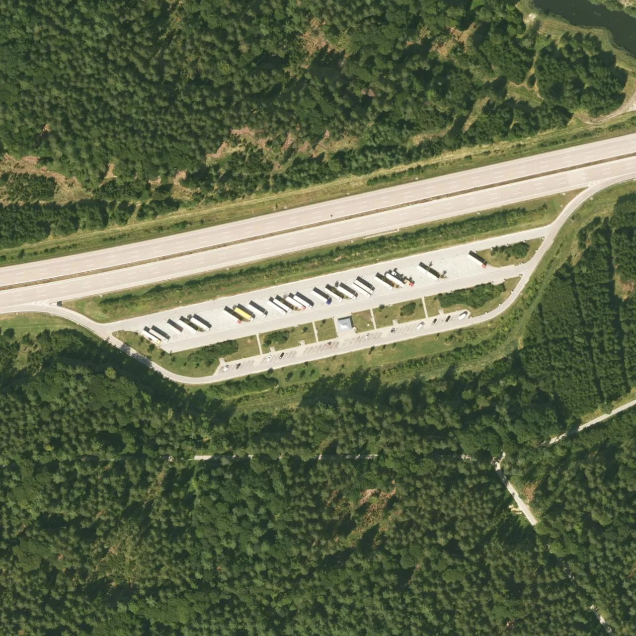 Aerial photo (orthophoto) of truck parking Streitheimer Forst Süd from 2022