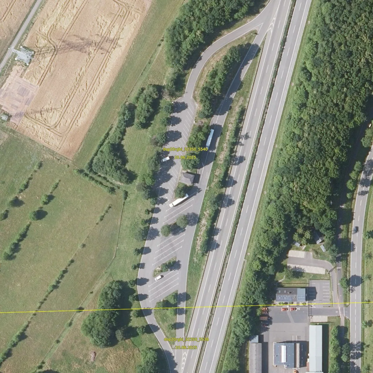 Luftbild (Orthofoto) des LKW-Parkplatzes Lüxem aus dem Jahr 2025