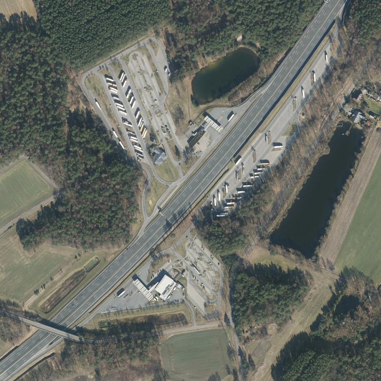 Aerial photo (orthophoto) of truck parking Grundbergsee Süd from 2024