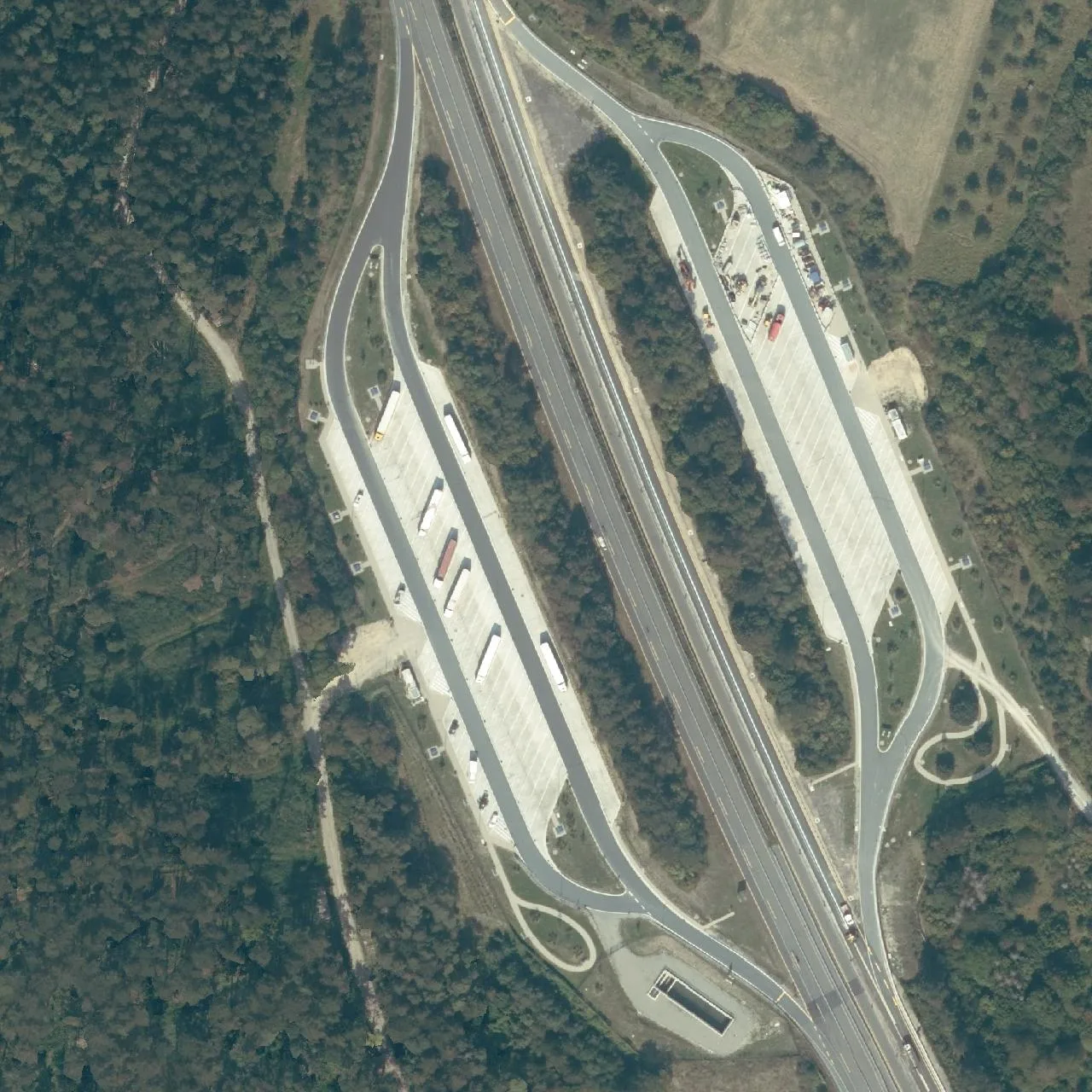 Aerial photo (orthophoto) of truck parking Am roten Ufer Süd from 2024