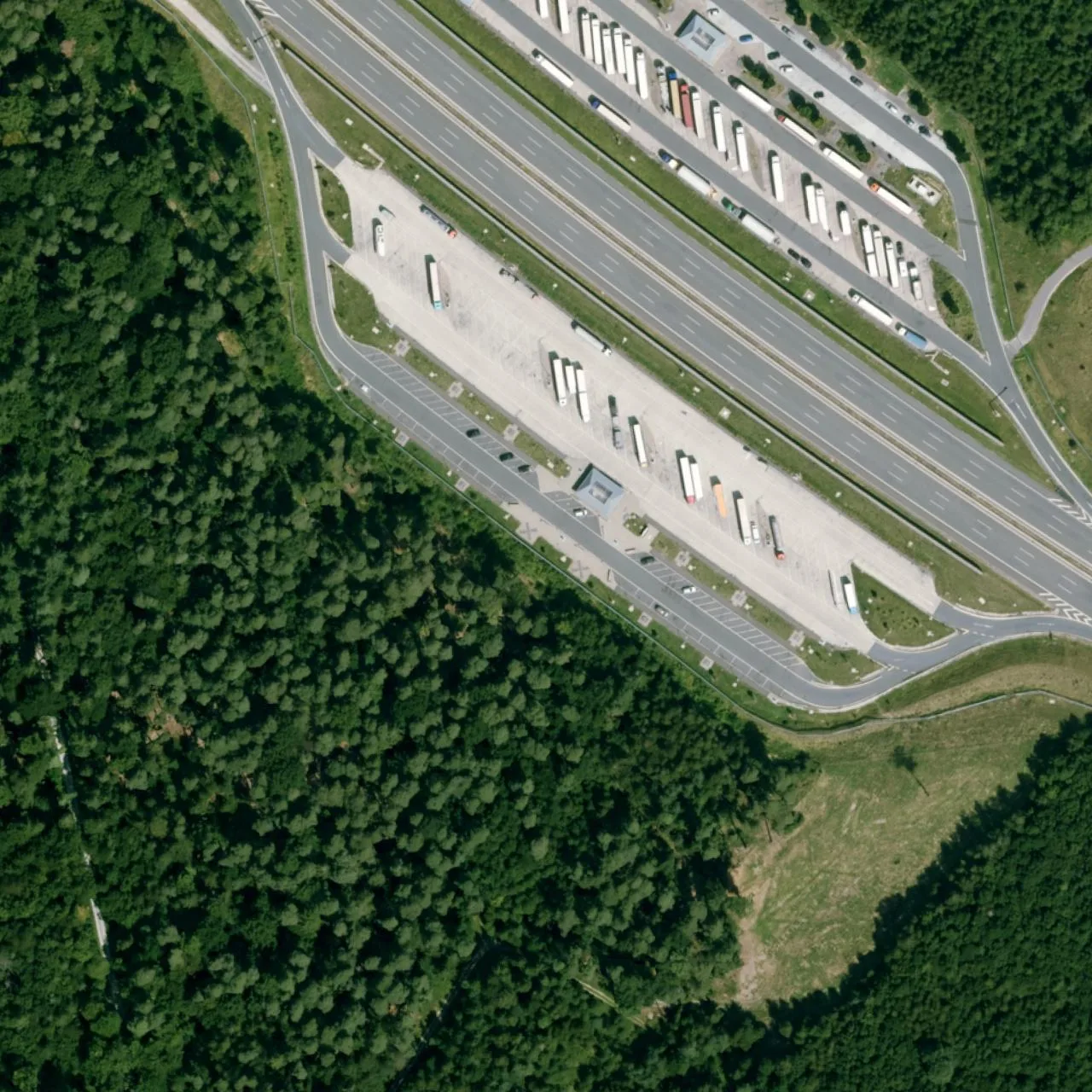 Aerial photo (orthophoto) of truck parking Kohlsberg Süd (bisher Bärenroth) from 2023
