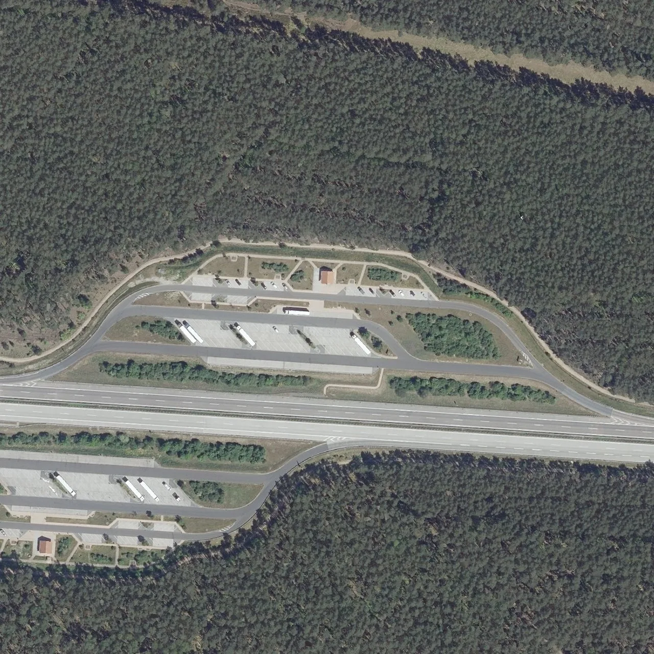 Aerial photo (orthophoto) of truck parking Berliner Urstromtal from 2024