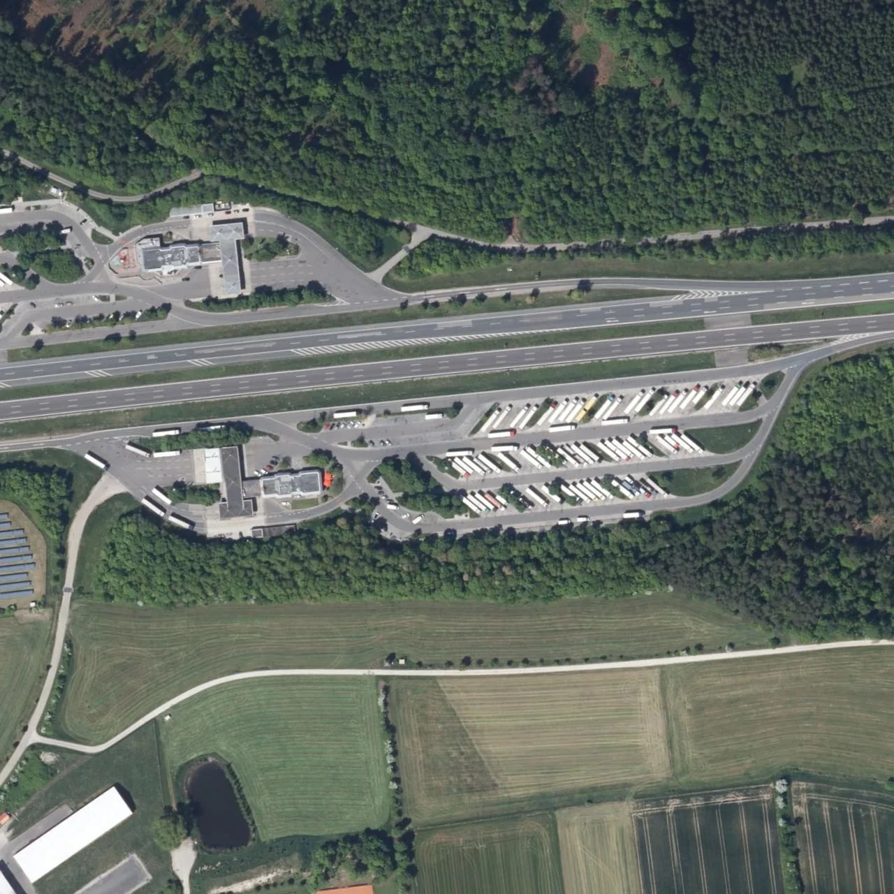 Aerial photo (orthophoto) of truck parking Frankenhöhe Süd from 2023