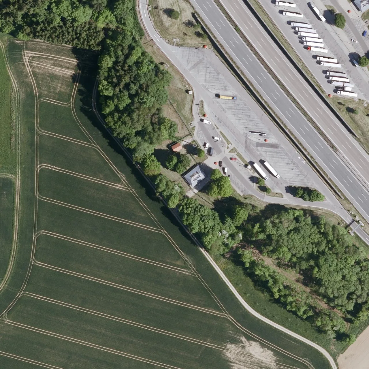 Aerial photo (orthophoto) of truck parking Gelbelsee West from 2025