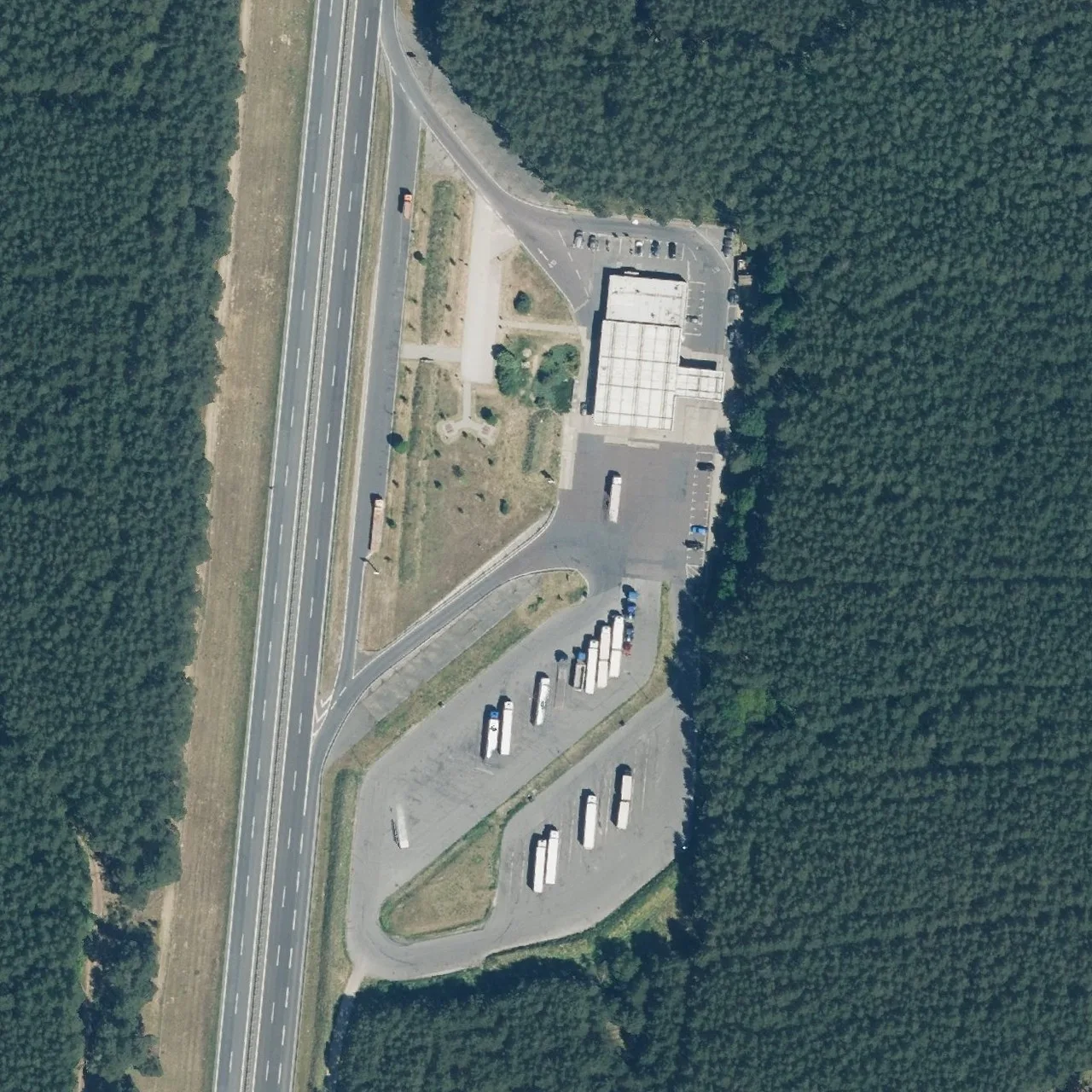 Aerial photo (orthophoto) of truck parking Wolfslake Ost from 2024