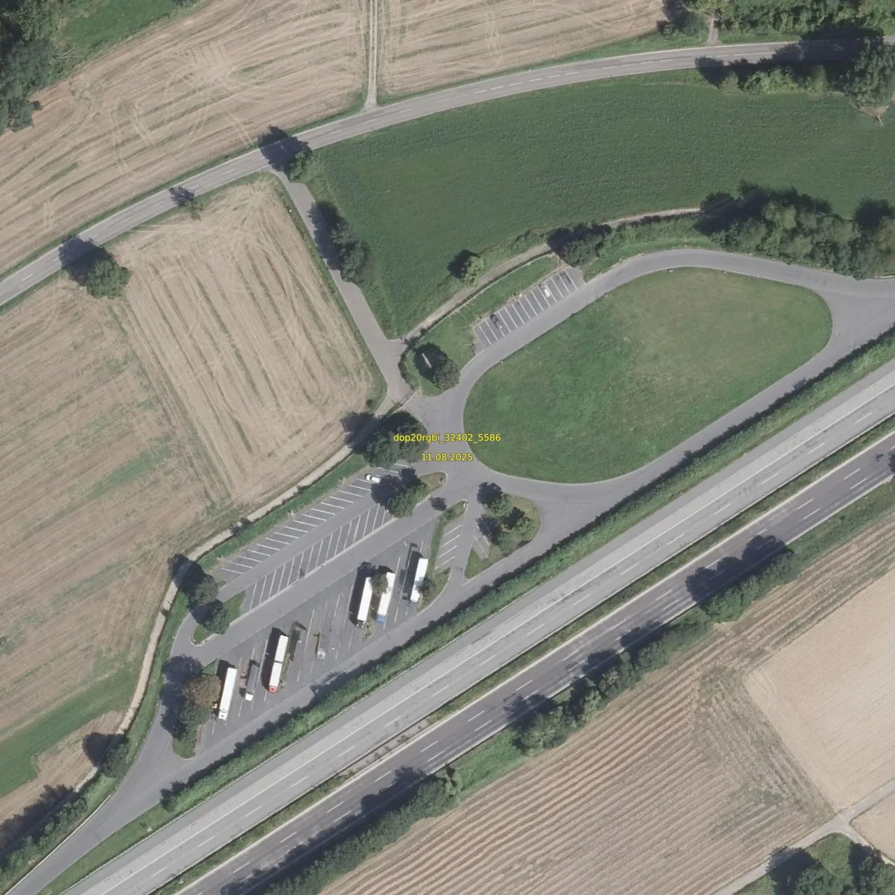 Luftbild (Orthofoto) des LKW-Parkplatzes Albrechtshof aus dem Jahr 2025