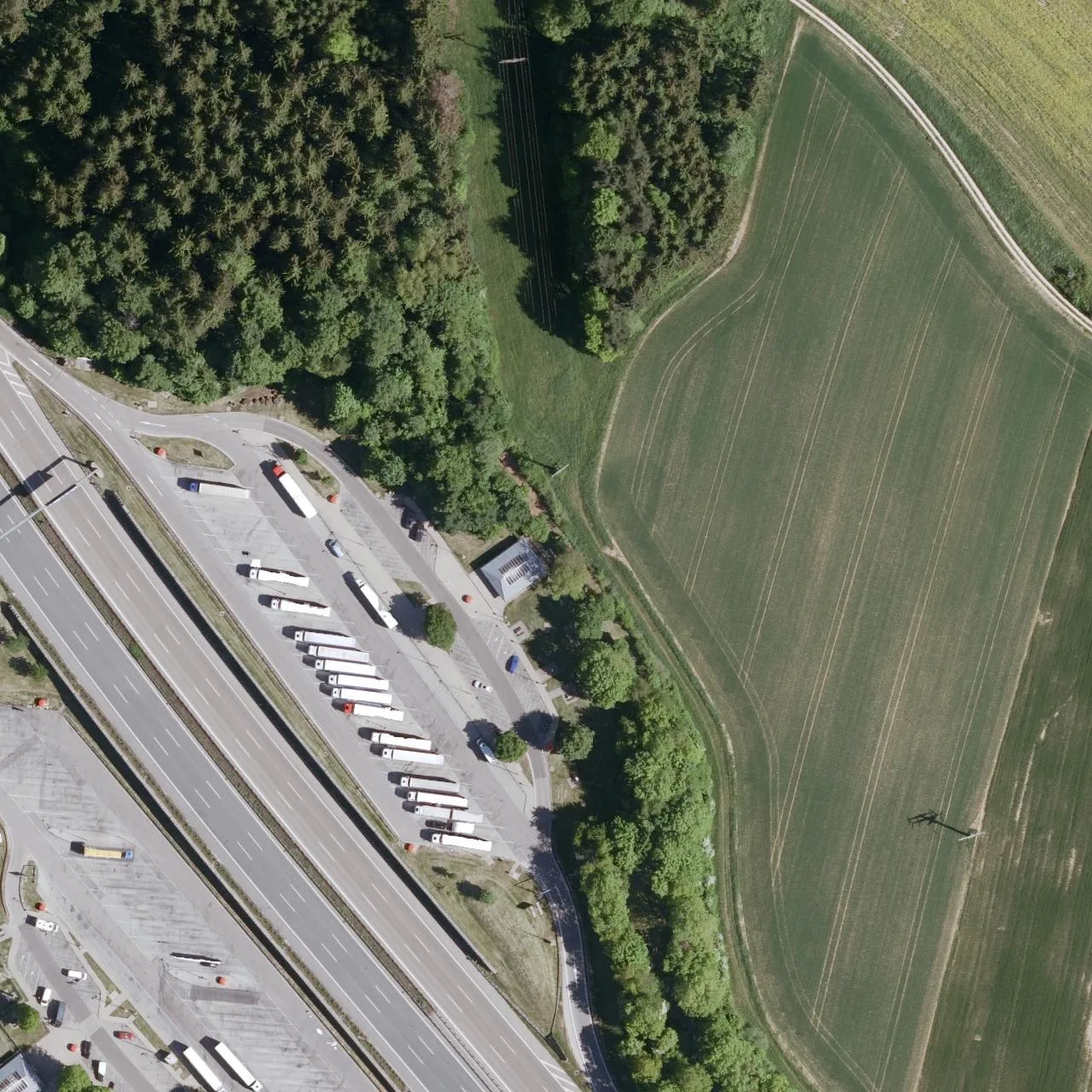 Aerial photo (orthophoto) of truck parking Gelbelsee Ost from 2025