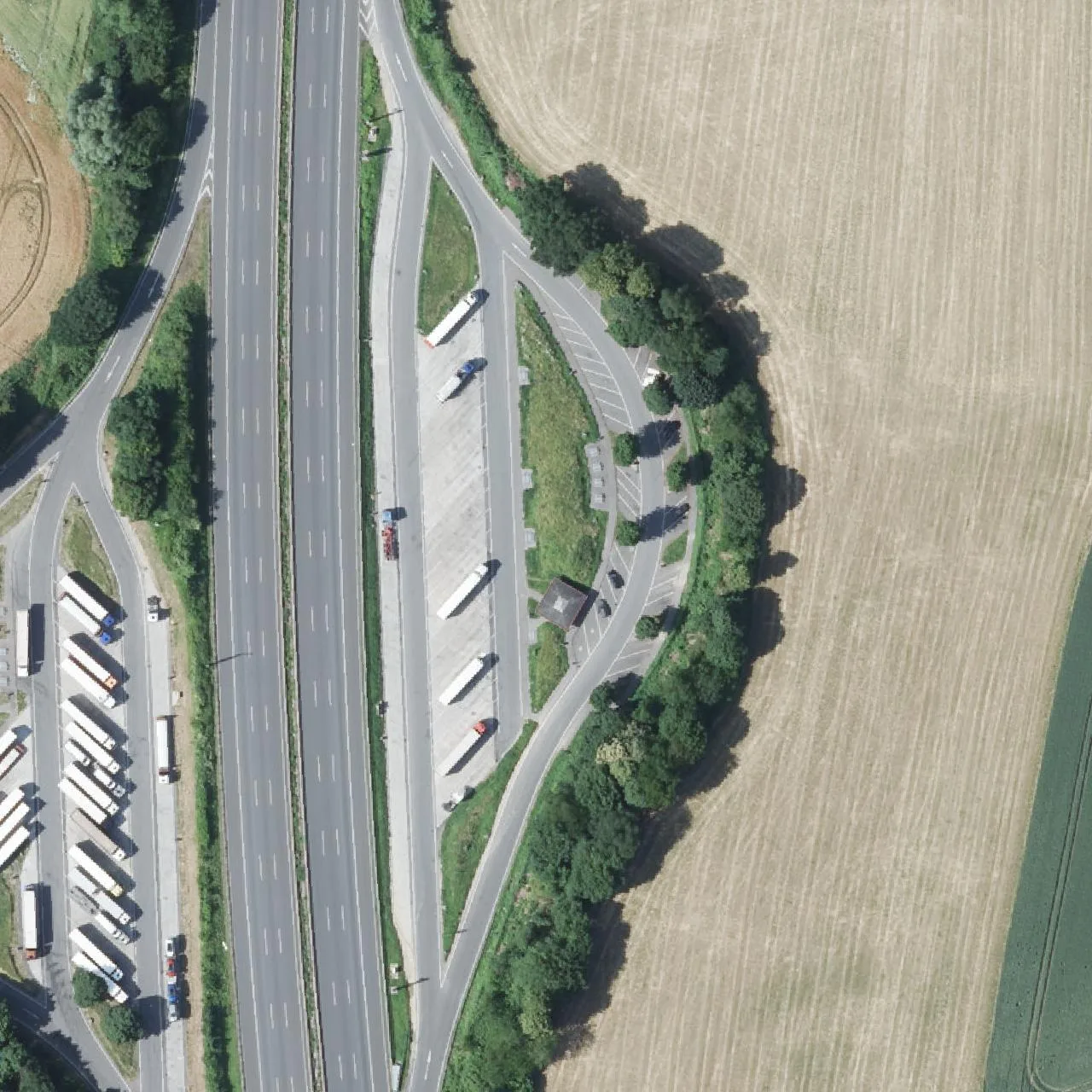 Luftbild (Orthofoto) des LKW-Parkplatzes Stinderhof aus dem Jahr 2023