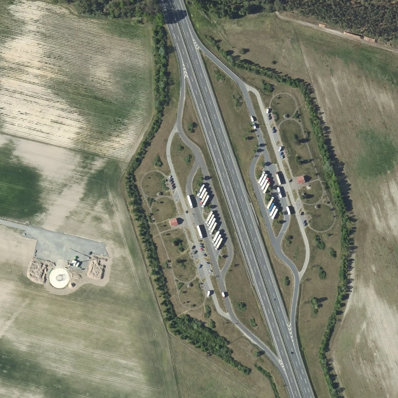 Aerial photo (orthophoto) of truck parking Am Bugkgraben from 2024