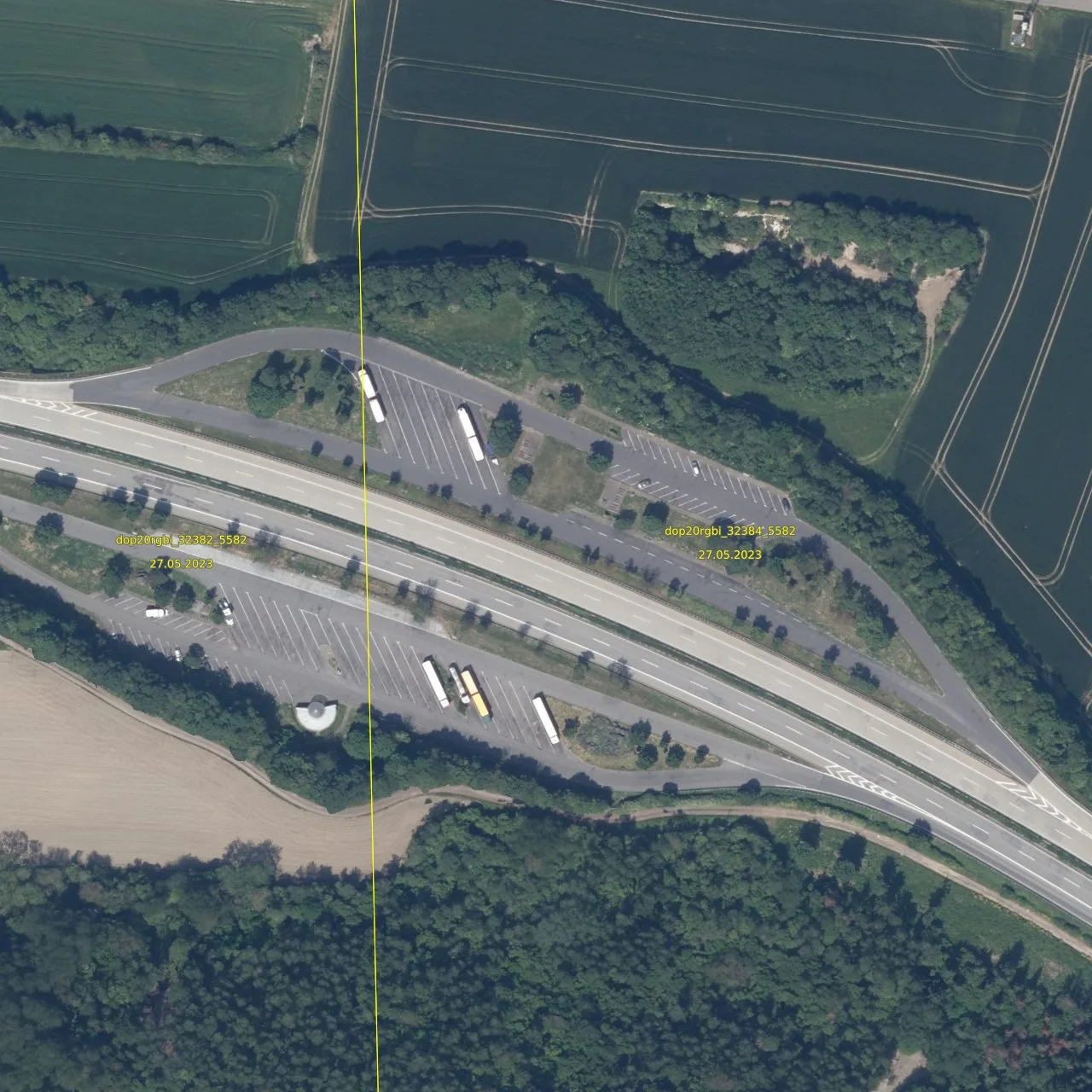 Luftbild (Orthofoto) des LKW-Parkplatzes Pellenz aus dem Jahr 2023