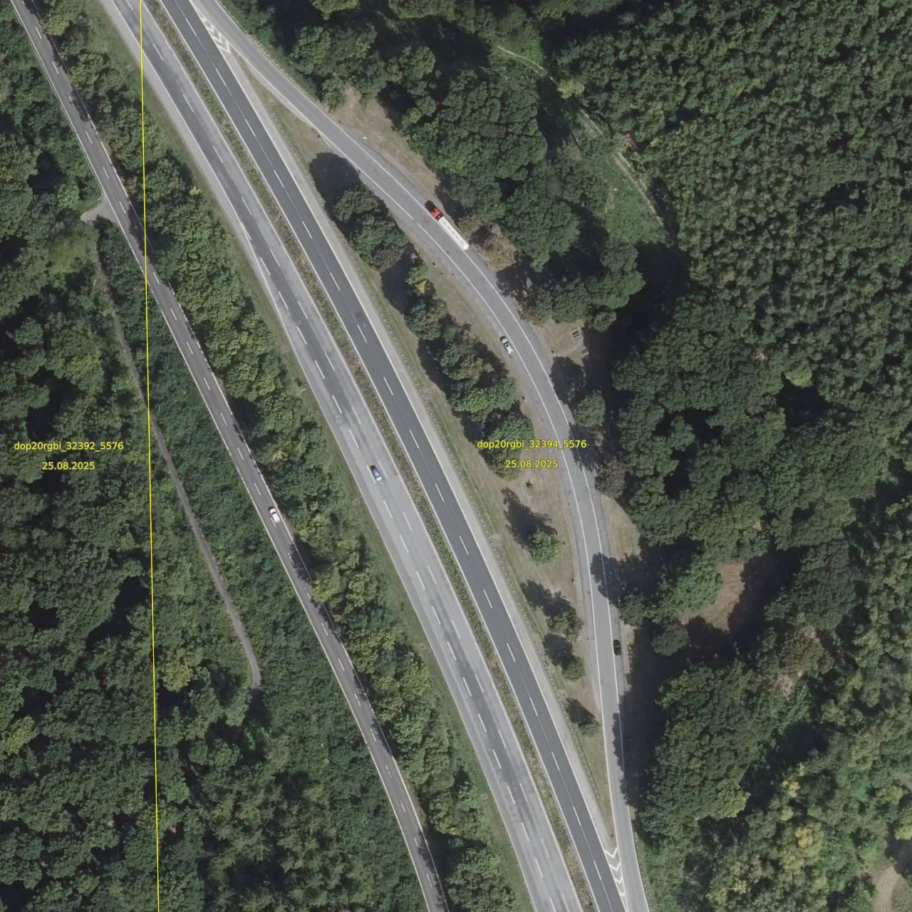 Luftbild (Orthofoto) des LKW-Parkplatzes Rübenacher Wald aus dem Jahr 2025