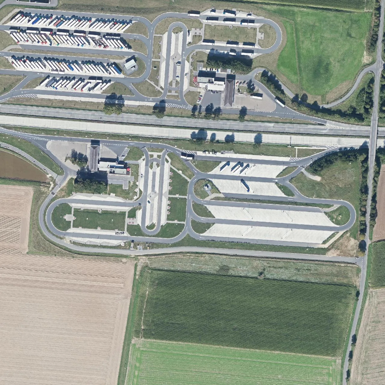 Aerial photo (orthophoto) of truck parking Am Haarstrang (Süd) from 2024