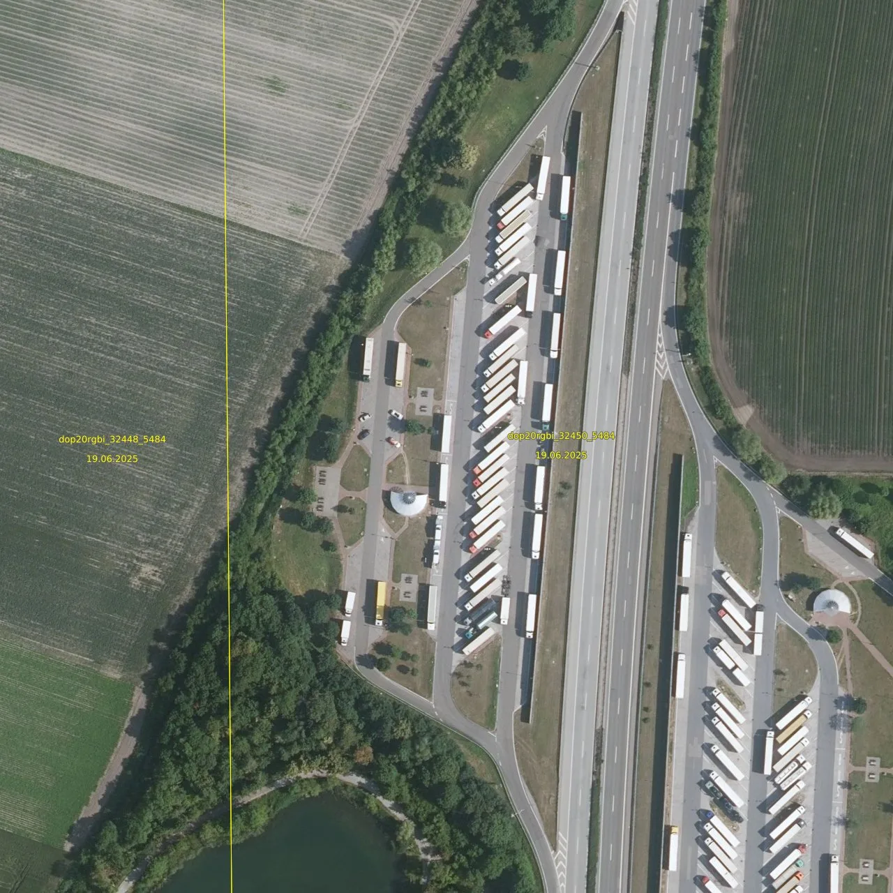 Luftbild (Orthofoto) des LKW-Parkplatzes Auf dem Hirschen aus dem Jahr 2025