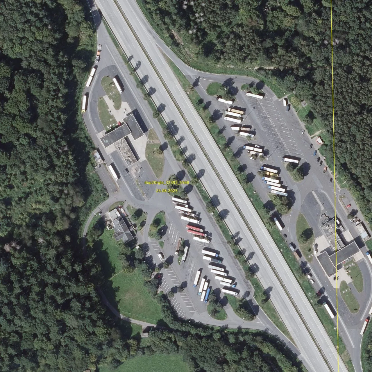 Luftbild (Orthofoto) des LKW-Parkplatzes Mosel West aus dem Jahr 2025