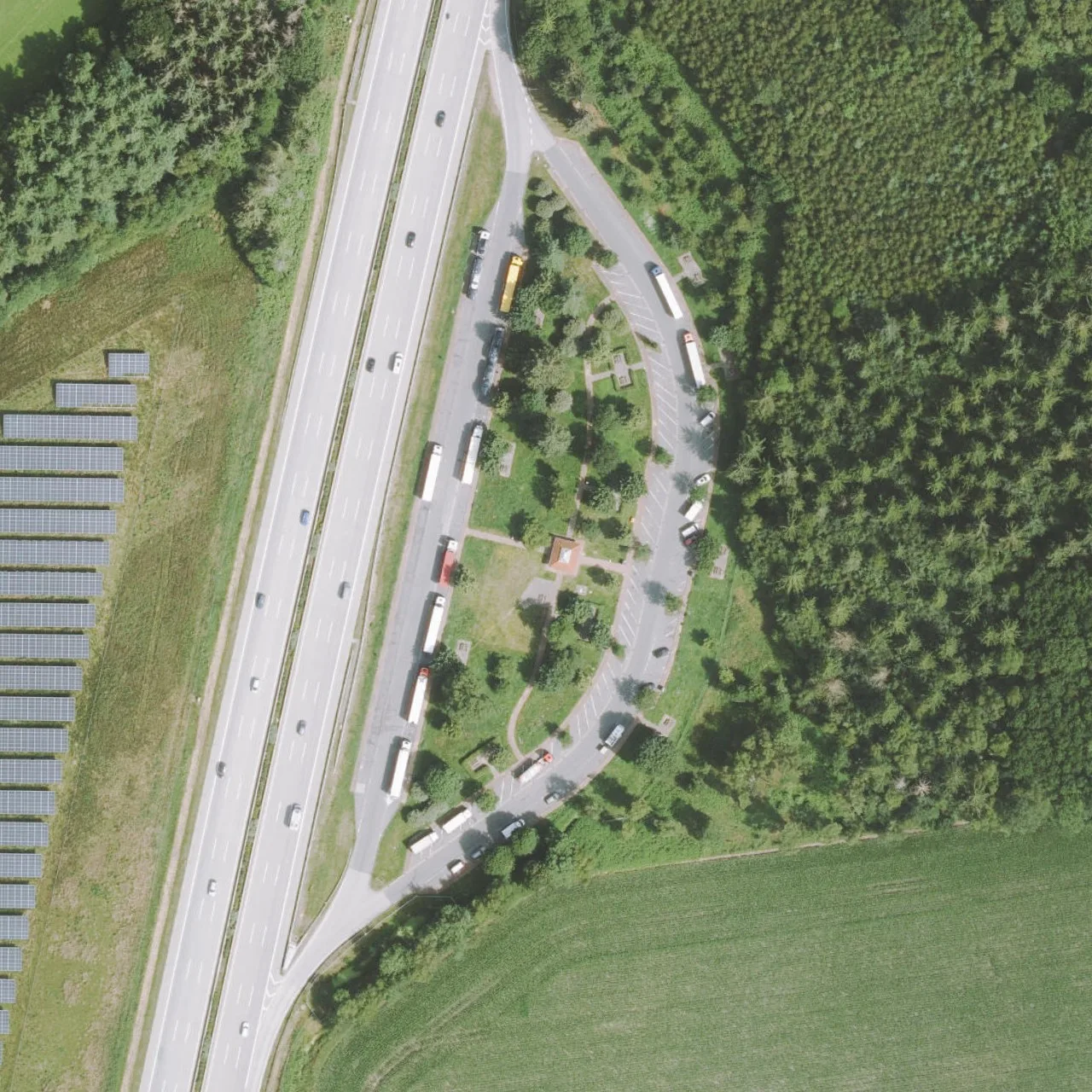 Aerial photo (orthophoto) of truck parking Sielsbrook from 2025