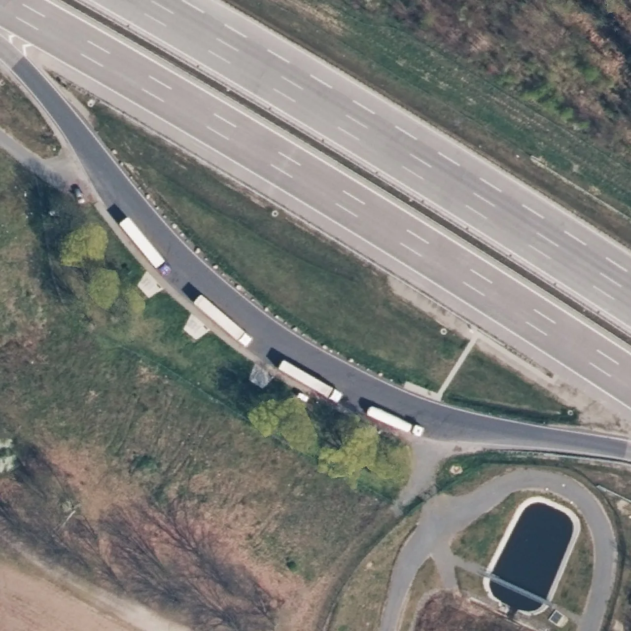 Aerial photo (orthophoto) of truck parking RA A10 km 181,309 Ri. Süd from 2023