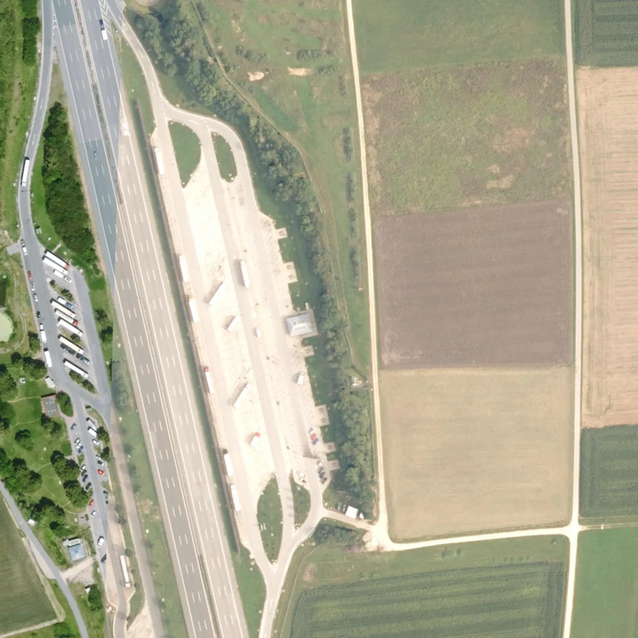 Aerial photo (orthophoto) of truck parking Göggelsbuch Ost from 2025