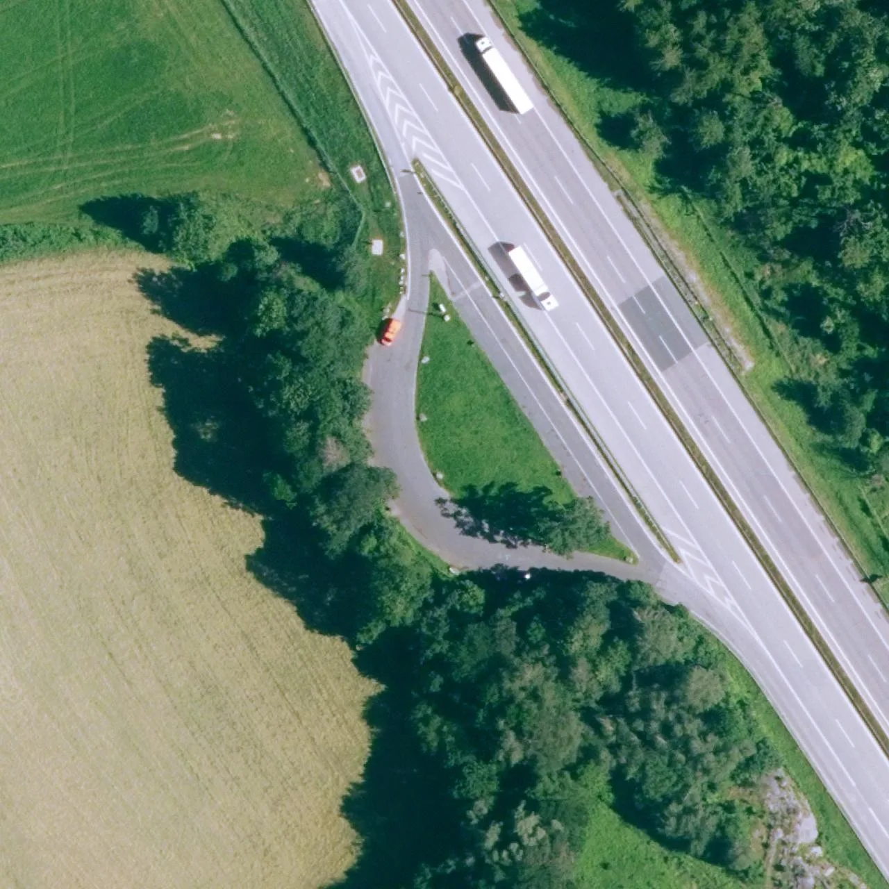 Aerial photo (orthophoto) of truck parking Gletschergarten West from 2024