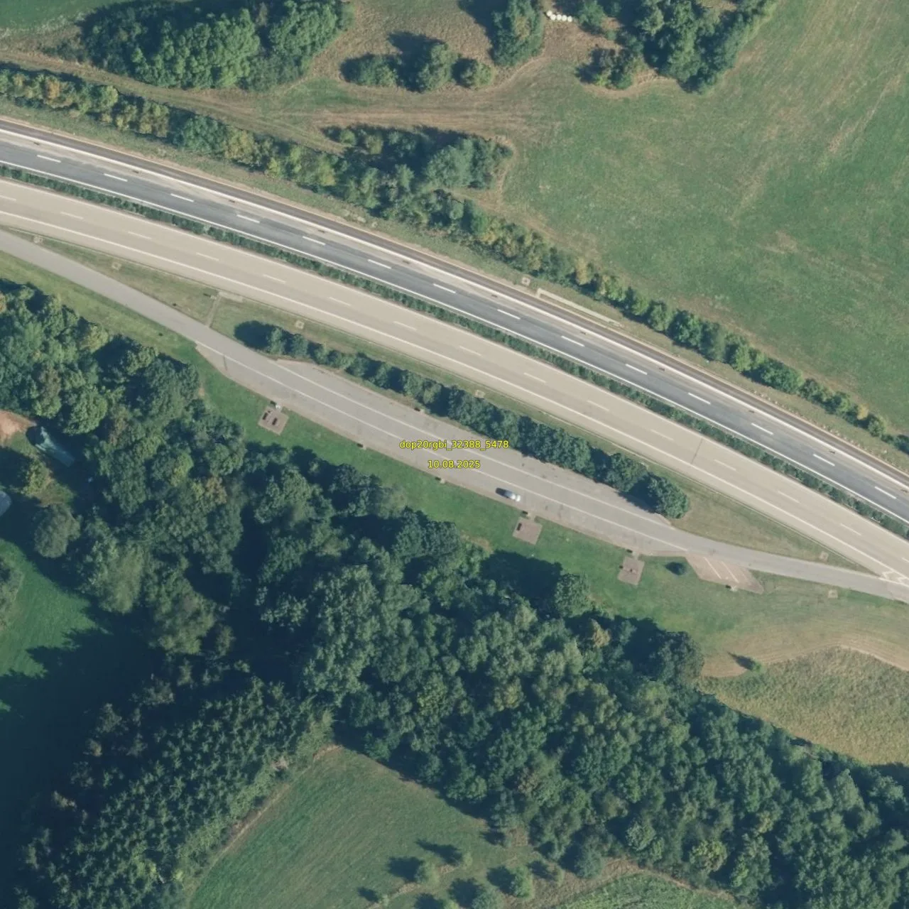 Luftbild (Orthofoto) des LKW-Parkplatzes Am Heidenkornrech aus dem Jahr 2025