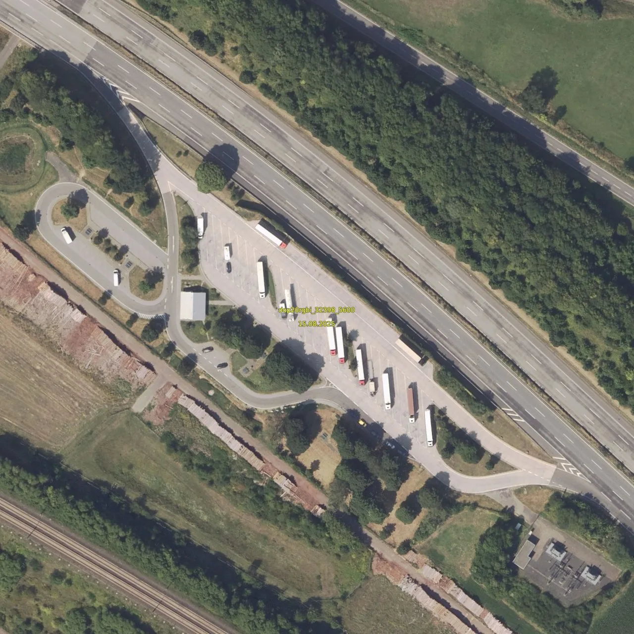 Luftbild (Orthofoto) des LKW-Parkplatzes Märker Wald aus dem Jahr 2025