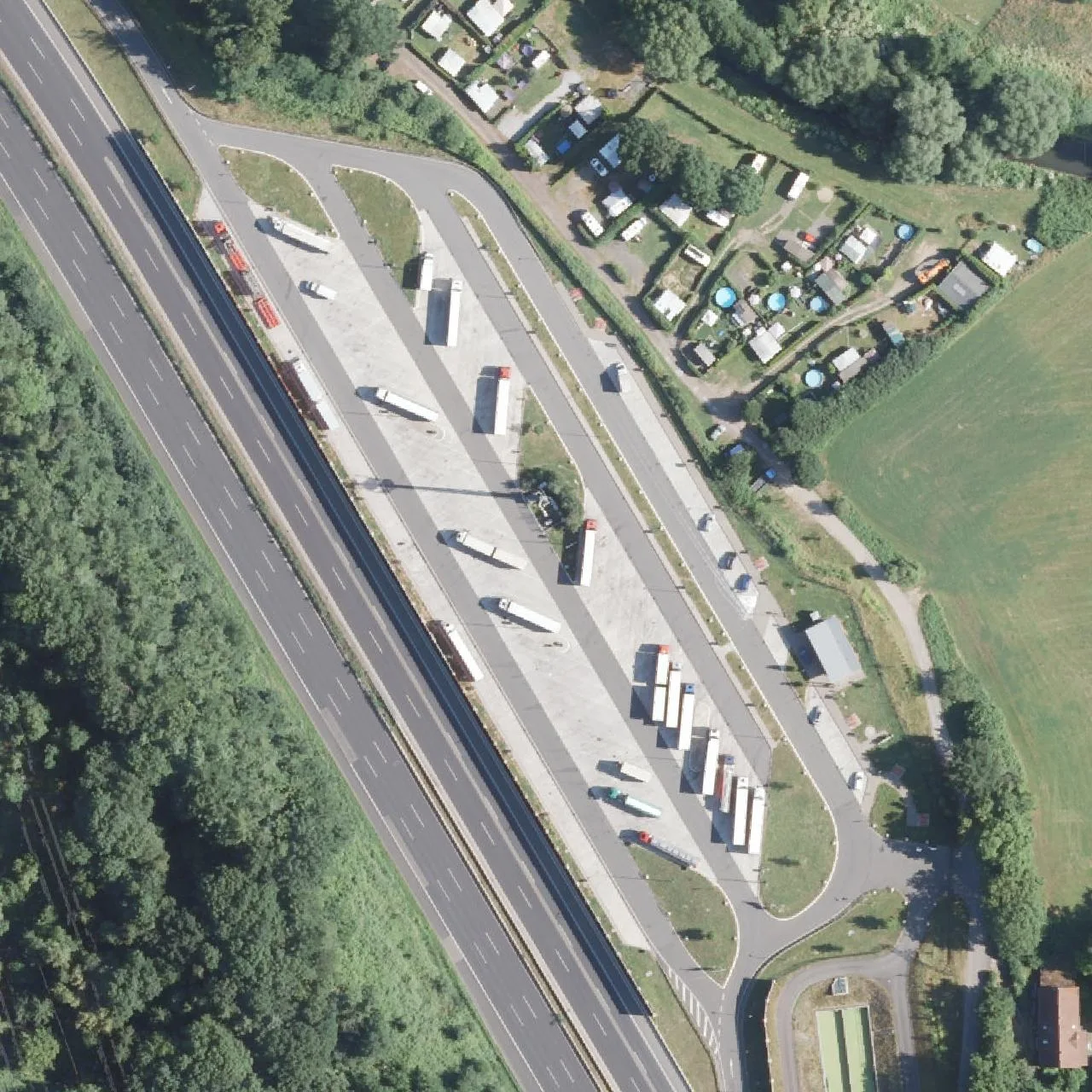 Luftbild (Orthofoto) des LKW-Parkplatzes Sülztal  aus dem Jahr 2023