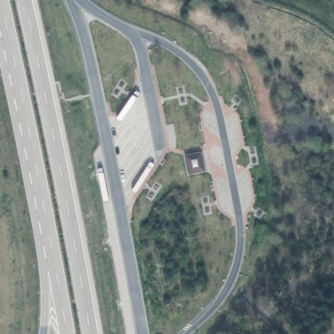 Aerial photo (orthophoto) of truck parking Thüringer Tor Ost from 2024