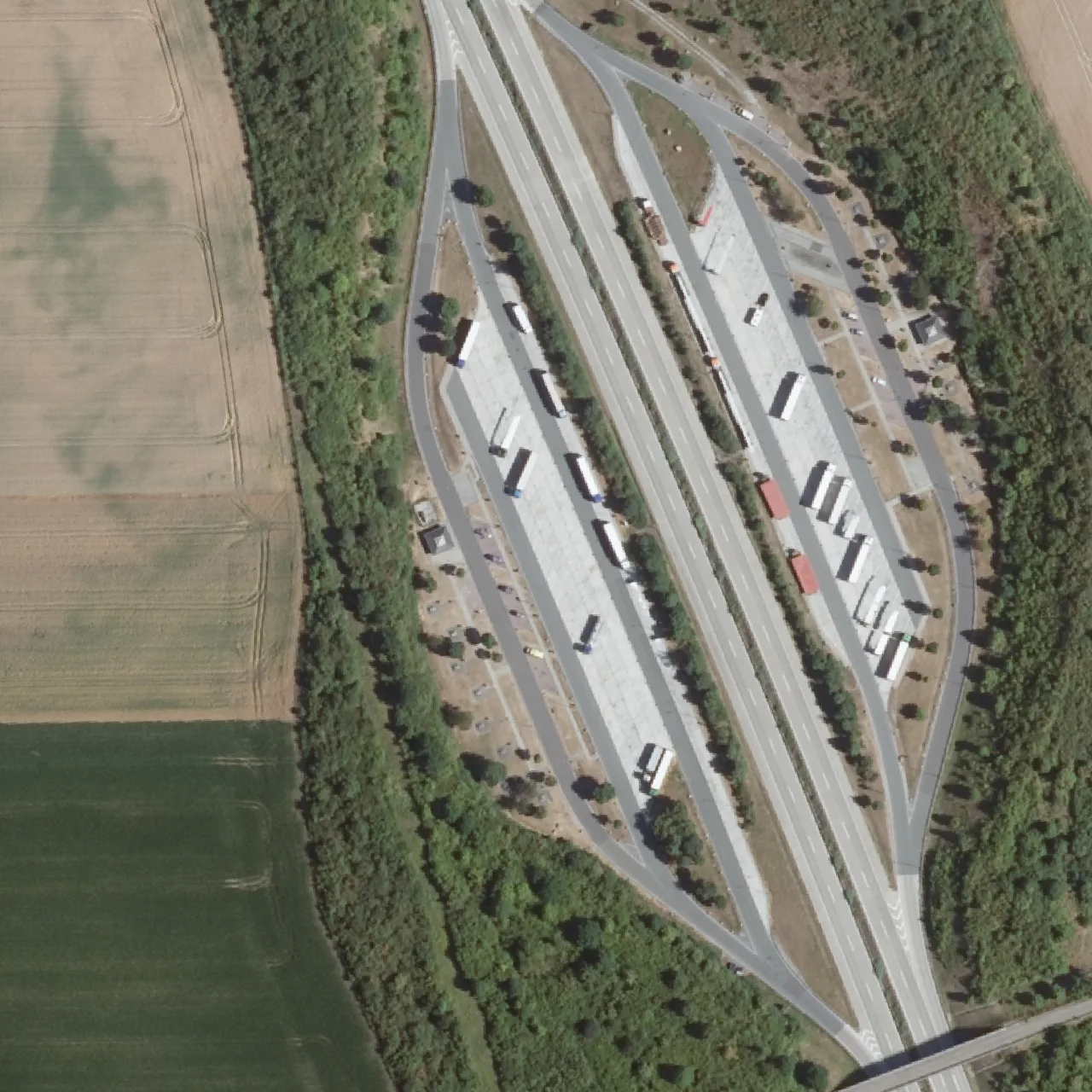 Aerial photo (orthophoto) of truck parking Dreihöhenberg West from 2025