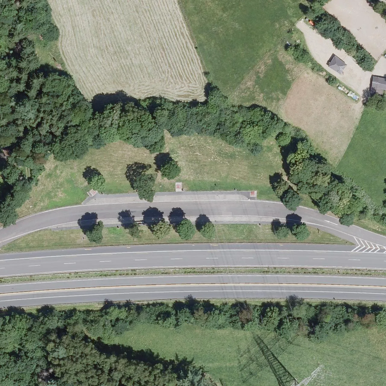Luftbild (Orthofoto) des LKW-Parkplatzes Hömeler Feld aus dem Jahr 2023