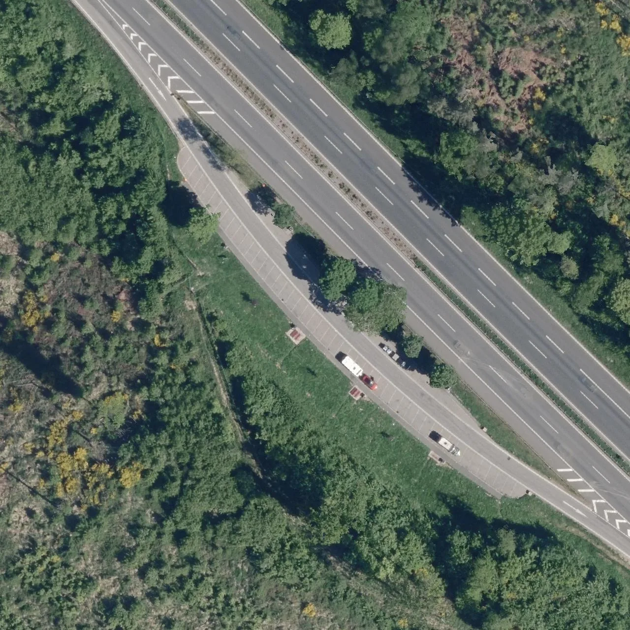 Luftbild (Orthofoto) des LKW-Parkplatzes Röttgesberg Süd aus dem Jahr 2023