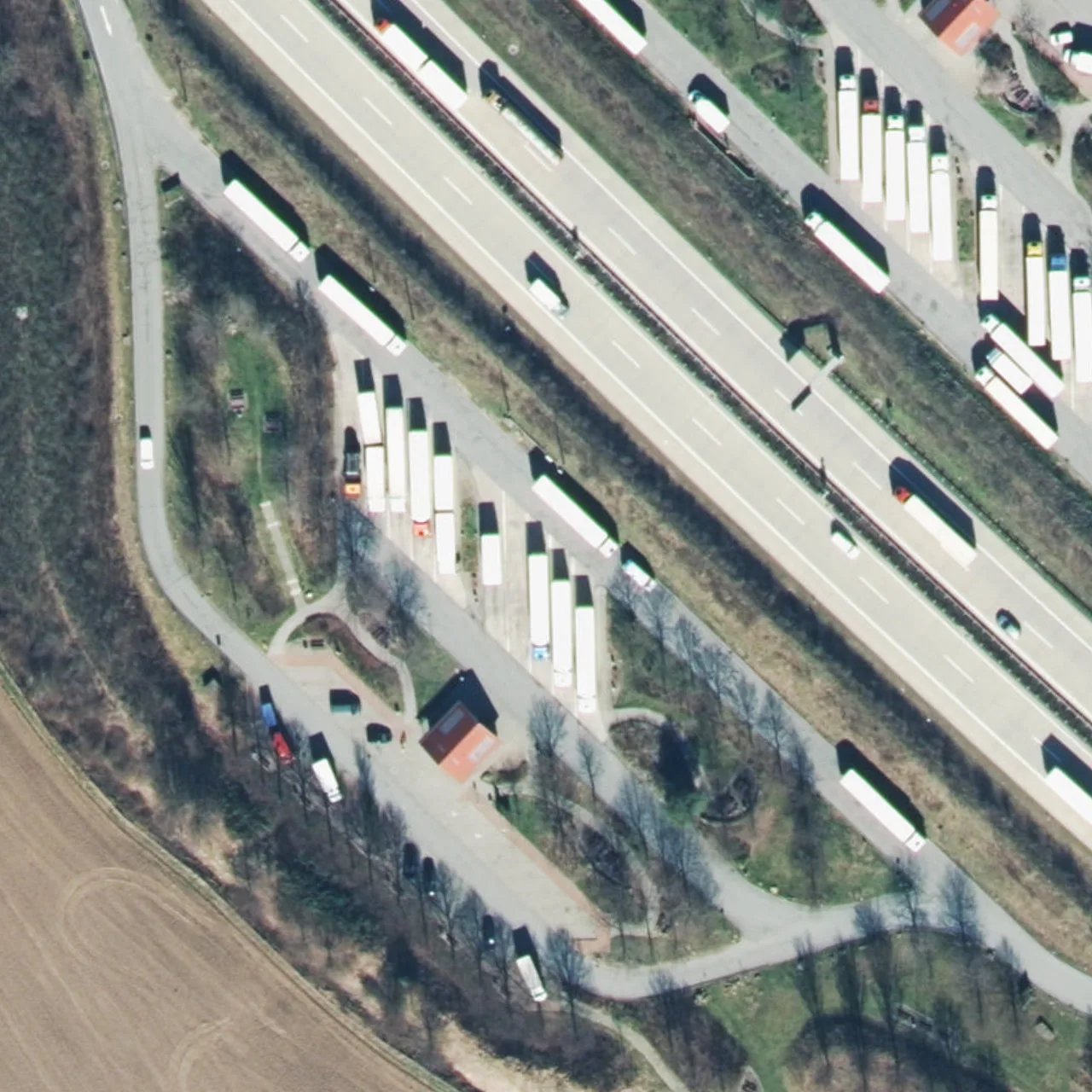Aerial photo (orthophoto) of truck parking Am Nöthnitzgrund West from 2024