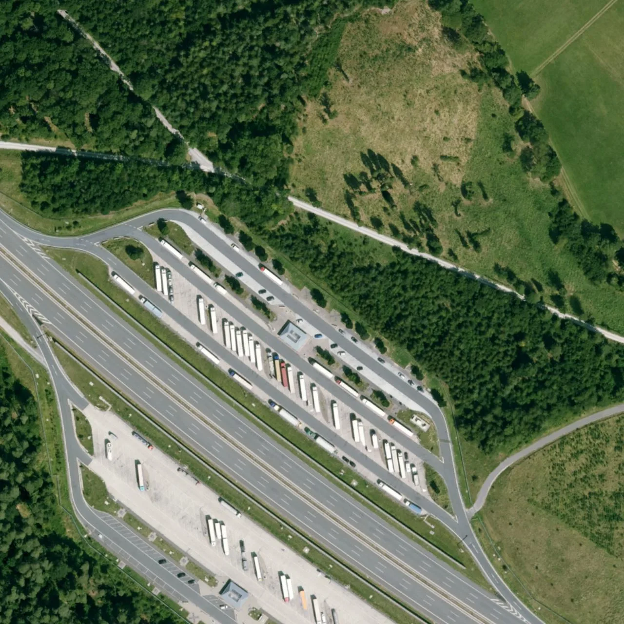 Aerial photo (orthophoto) of truck parking Kohlsberg Nord (bisher Bärenroth) from 2023