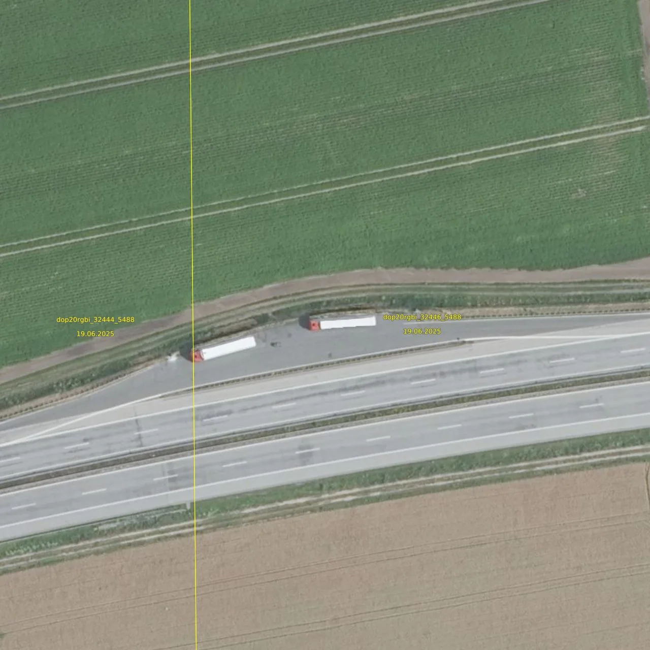 Luftbild (Orthofoto) des LKW-Parkplatzes Dirmsteiner Pfad aus dem Jahr 2025