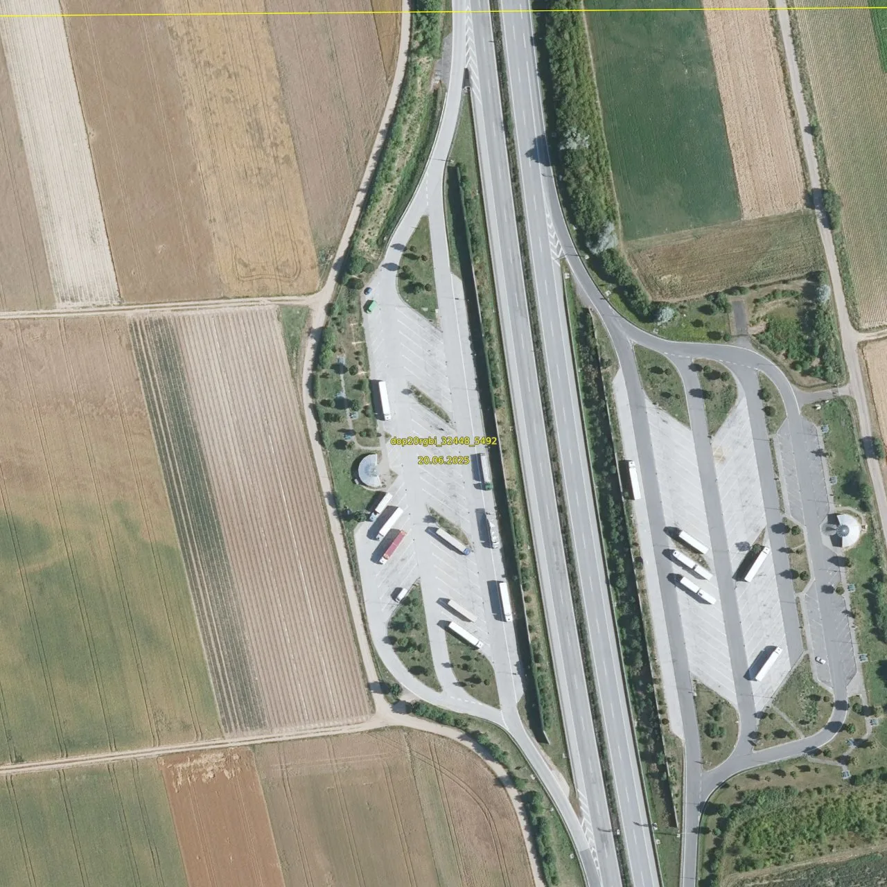 Luftbild (Orthofoto) des LKW-Parkplatzes Erpelrain aus dem Jahr 2025