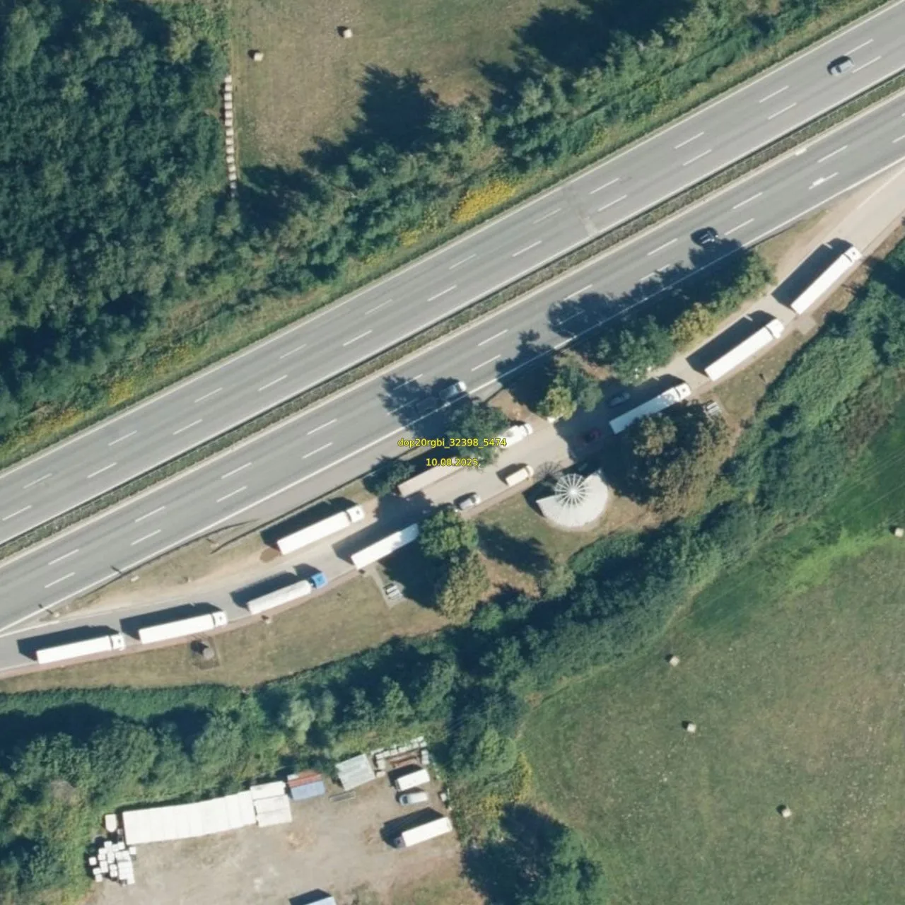 Luftbild (Orthofoto) des LKW-Parkplatzes Höllenplacken aus dem Jahr 2025