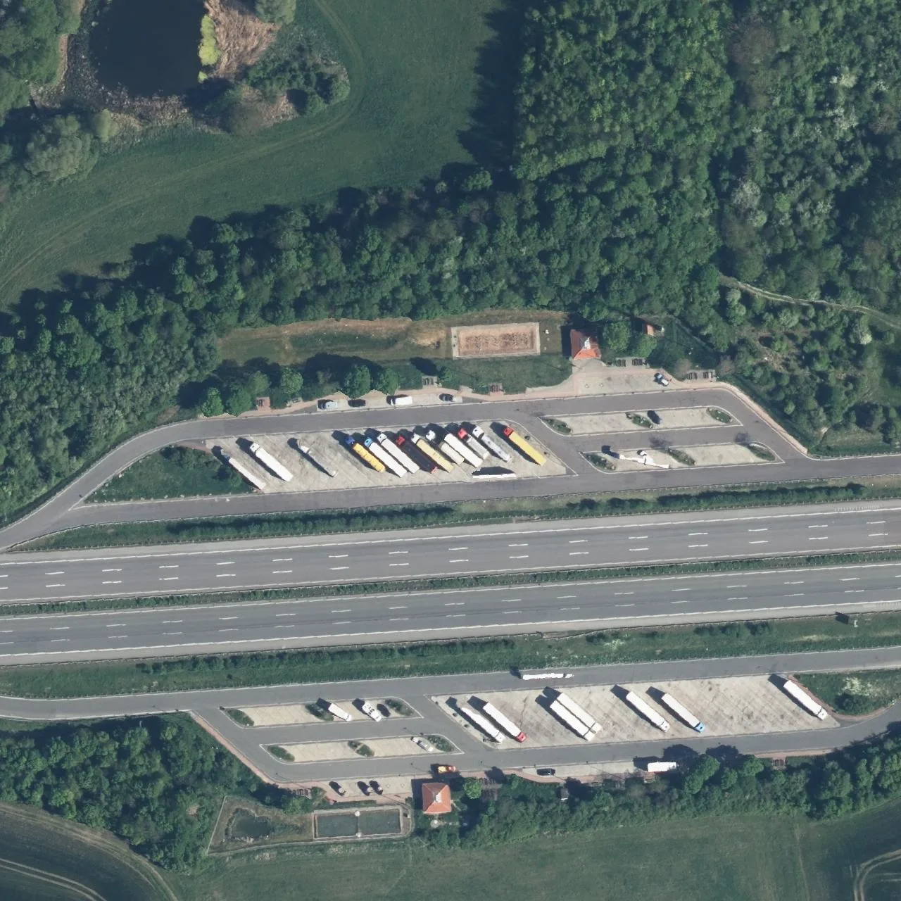 Aerial photo (orthophoto) of truck parking Habichtsfang Nord from 2024