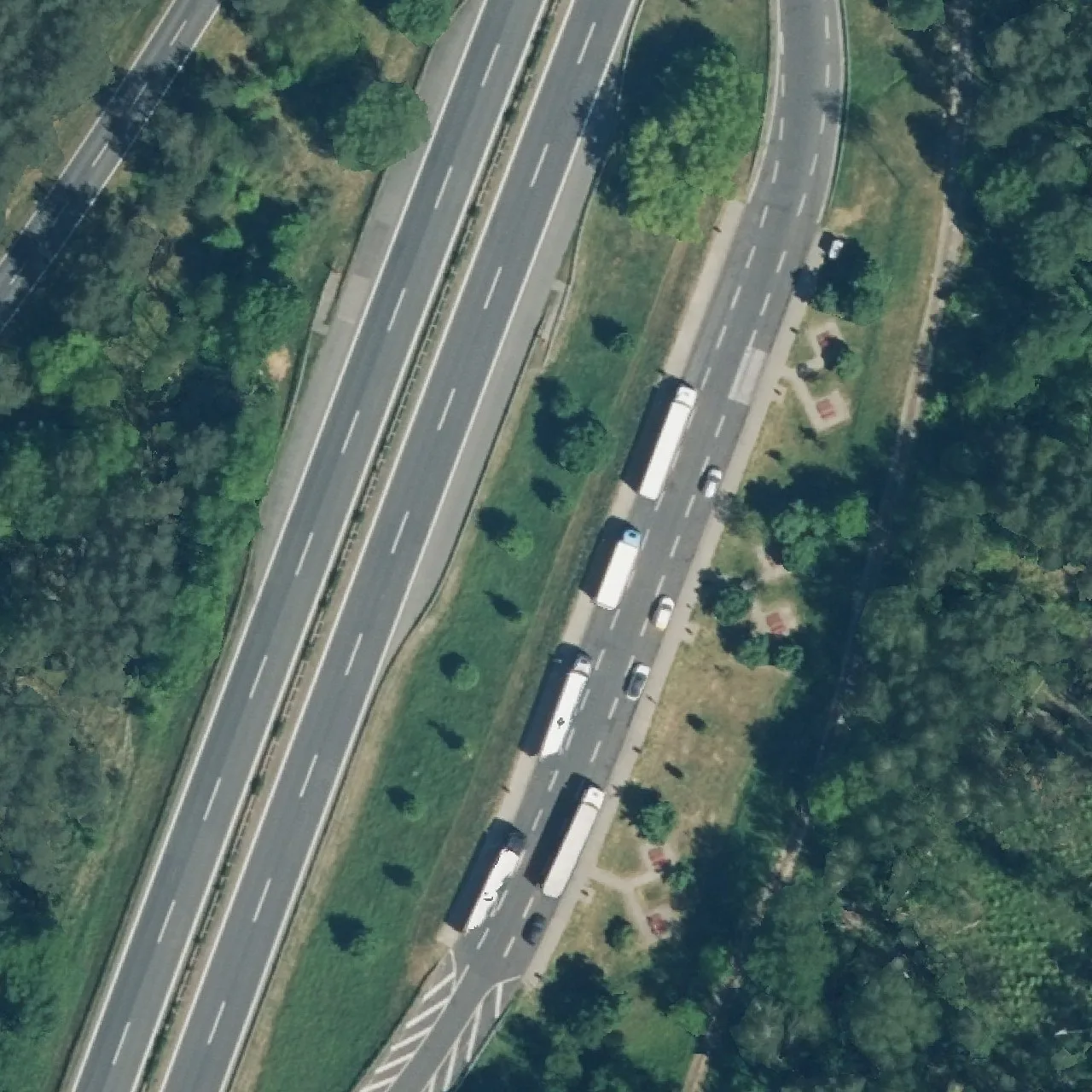 Aerial photo (orthophoto) of truck parking RA A10 km 145,604 Ri. Süd from 2024