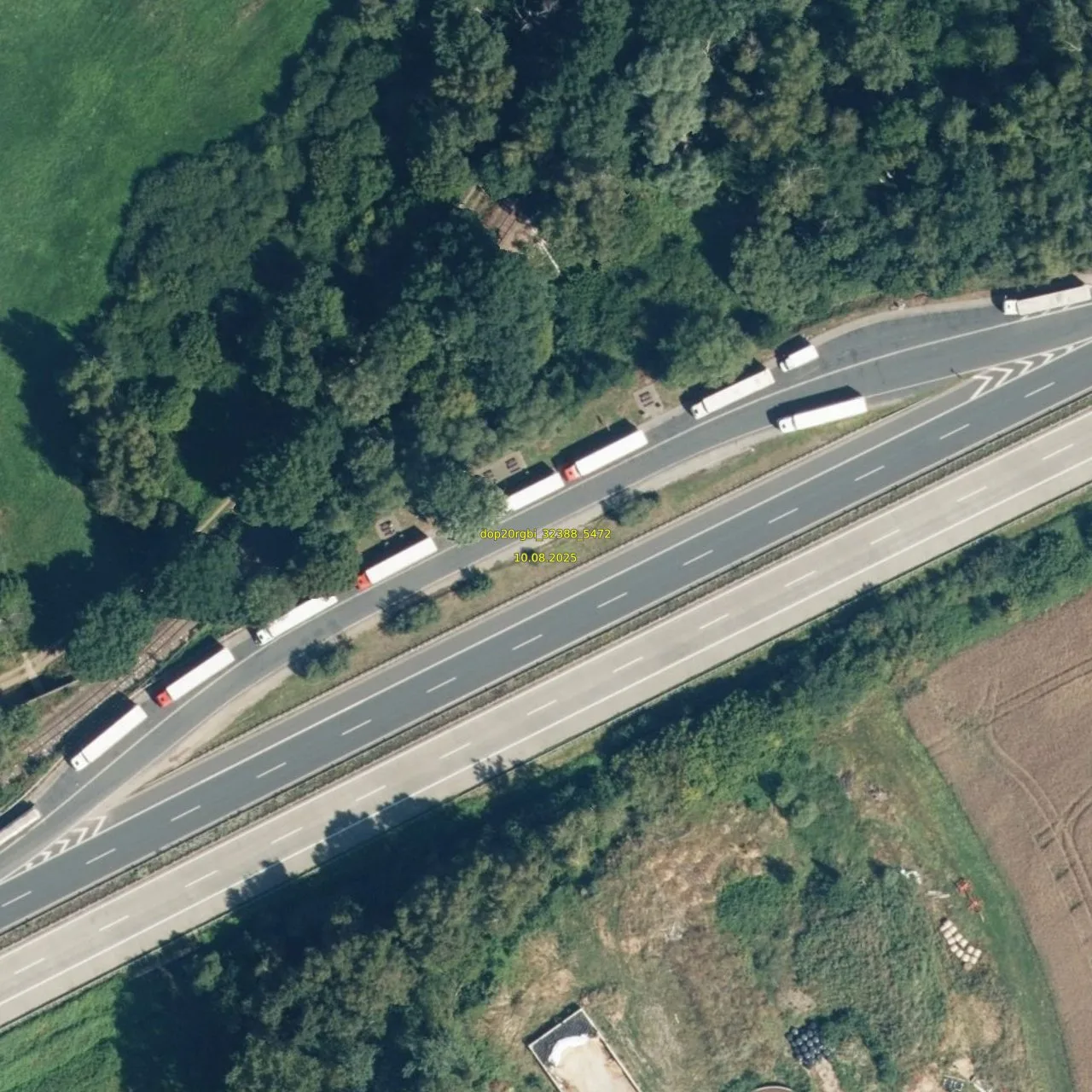 Luftbild (Orthofoto) des LKW-Parkplatzes Schwarzbachwiesen aus dem Jahr 2025