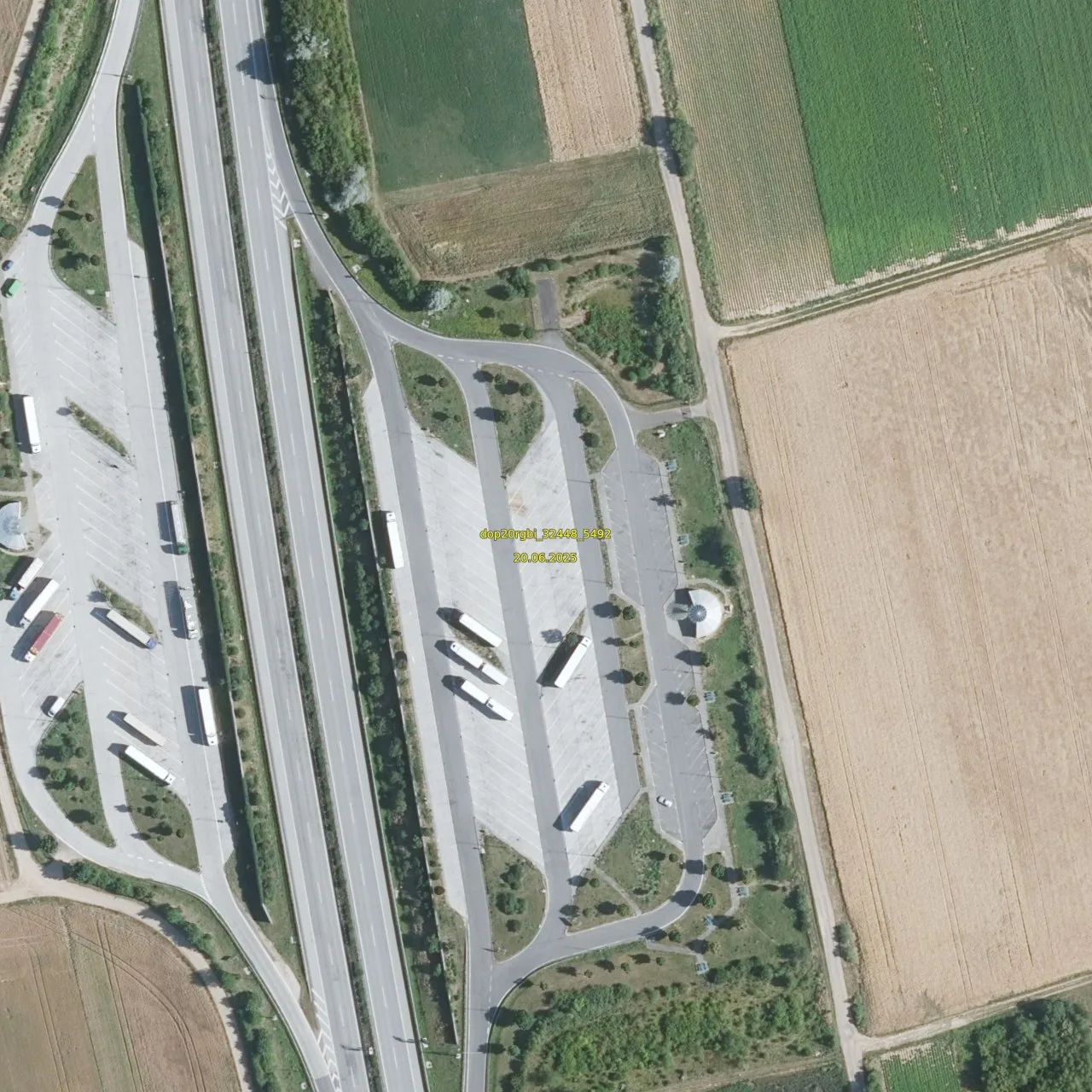 Luftbild (Orthofoto) des LKW-Parkplatzes Kurzgewann aus dem Jahr 2025