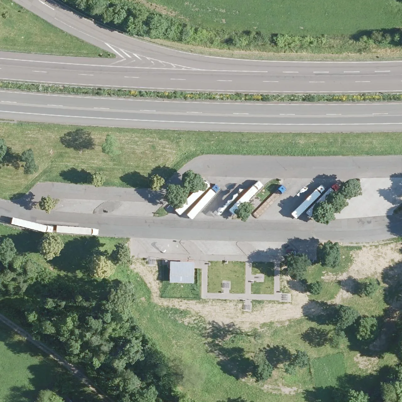Luftbild (Orthofoto) des LKW-Parkplatzes Morkepütz (Süd) aus dem Jahr 2023