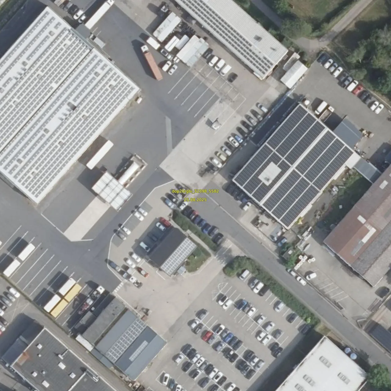 Luftbild (Orthofoto) des LKW-Parkplatzes KRAVAG TP - Hartmann aus dem Jahr 2025