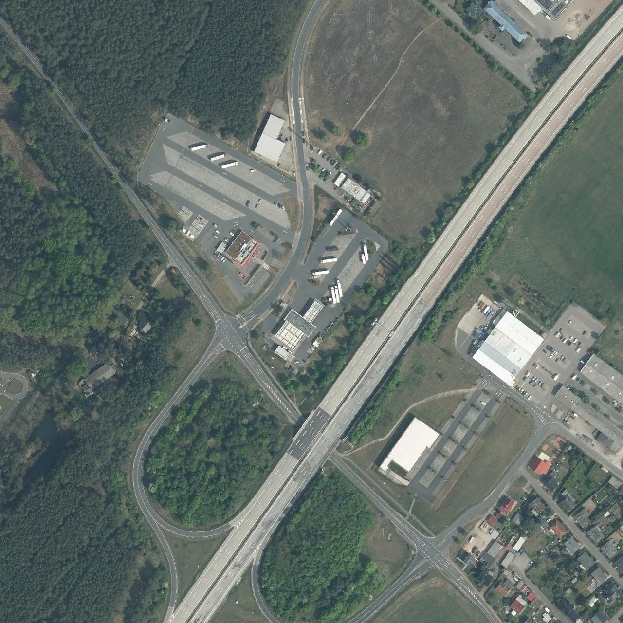 Aerial photo (orthophoto) of truck parking Esso Autohof Linthe from 2025