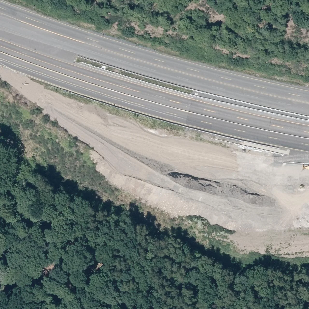 Luftbild (Orthofoto) des LKW-Parkplatzes Rälsbach aus dem Jahr 2023