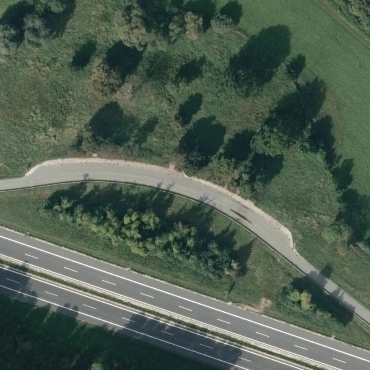 Luftbild (Orthofoto) des LKW-Parkplatzes Klosterblick aus dem Jahr 2023