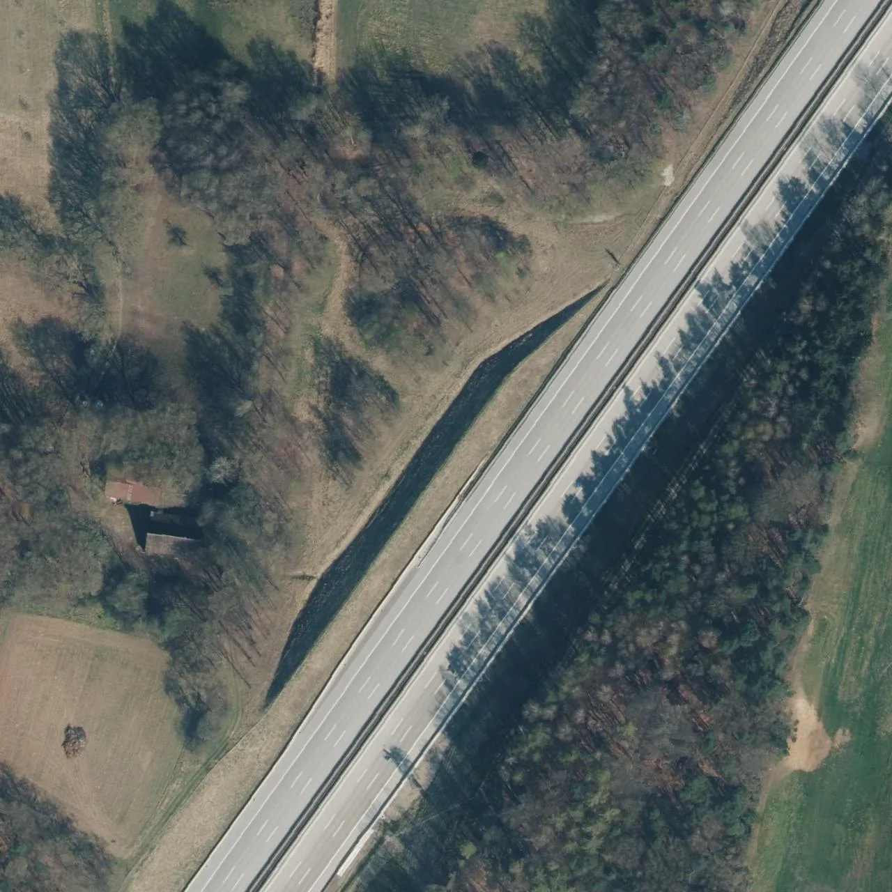 Aerial photo (orthophoto) of truck parking NI 40 West bei km 197,9 from 2025