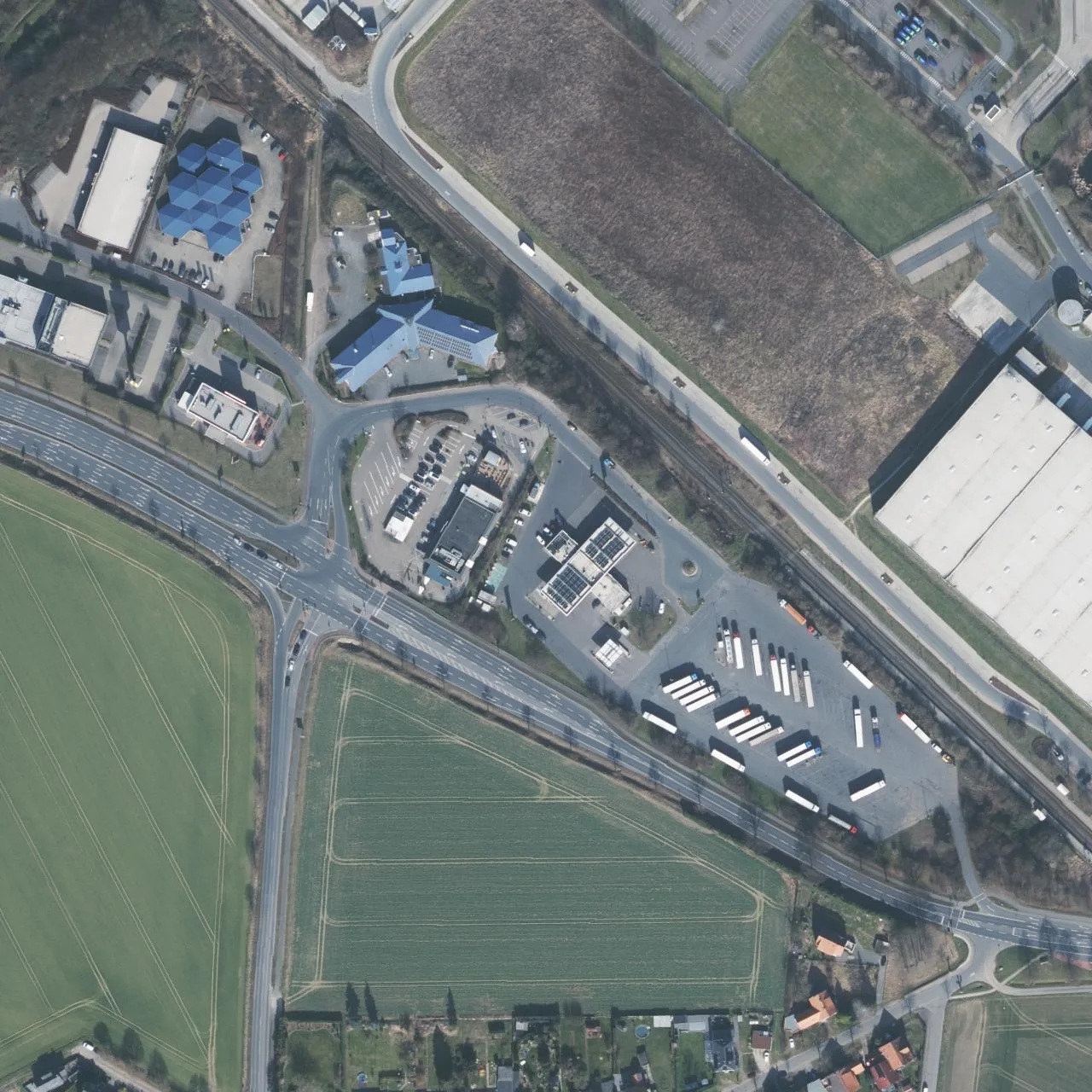 Aerial photo (orthophoto) of truck parking Total Autohof Barsinghausen from 2025