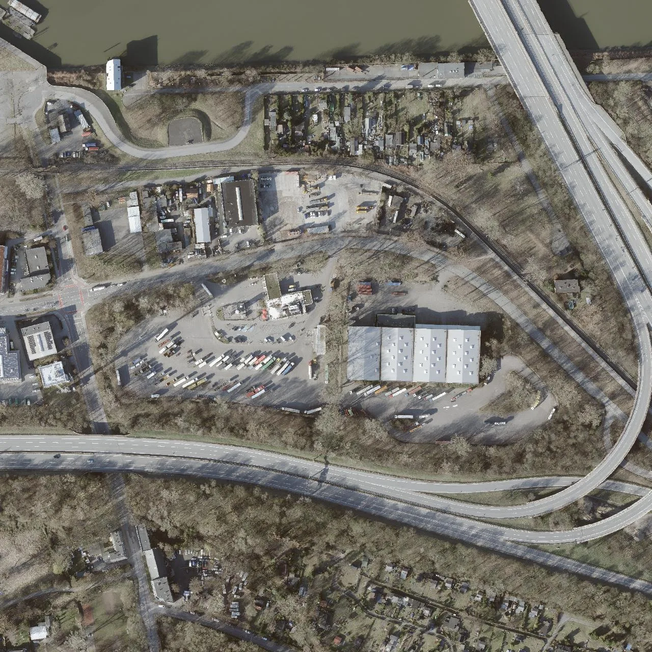 Aerial photo (orthophoto) of truck parking Shell-Autohof Georgswerder from 2025