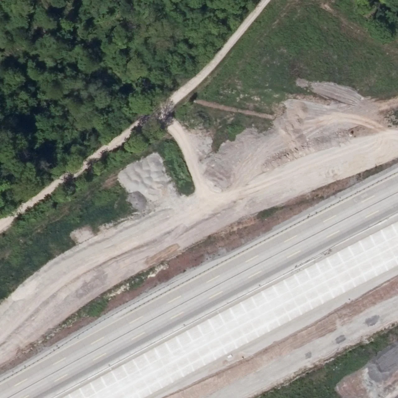 Luftbild (Orthofoto) des LKW-Parkplatzes Schleehardt aus dem Jahr 2023