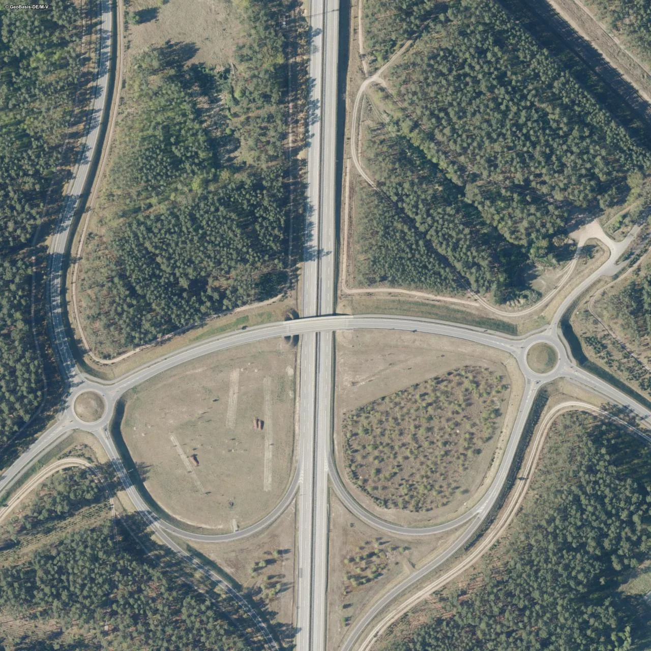 Luftbild (Orthofoto) des LKW-Parkplatzes SHELL BMÖ Autohof Grabow aus dem Jahr 2025