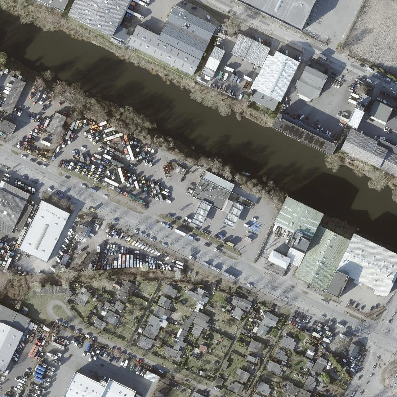 Luftbild (Orthofoto) des LKW-Parkplatzes Aral Autohof Hamburg Moorfleet aus dem Jahr 2025