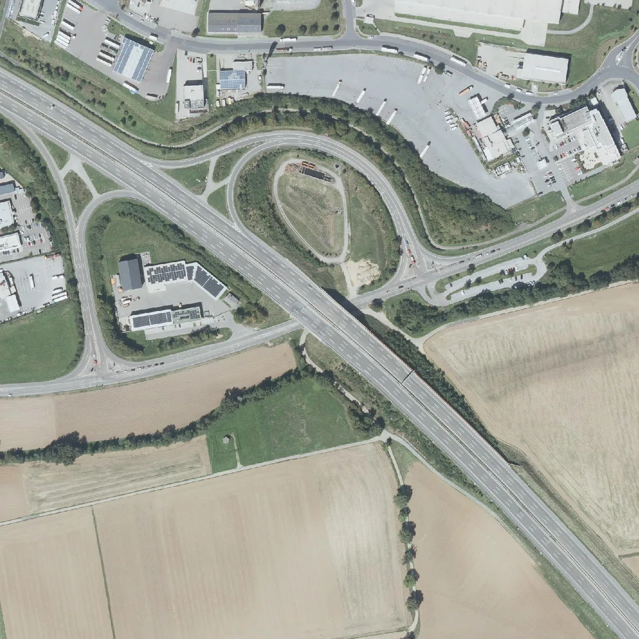 Luftbild (Orthofoto) des LKW-Parkplatzes Total Autohof Bad Rappenau aus dem Jahr 2023